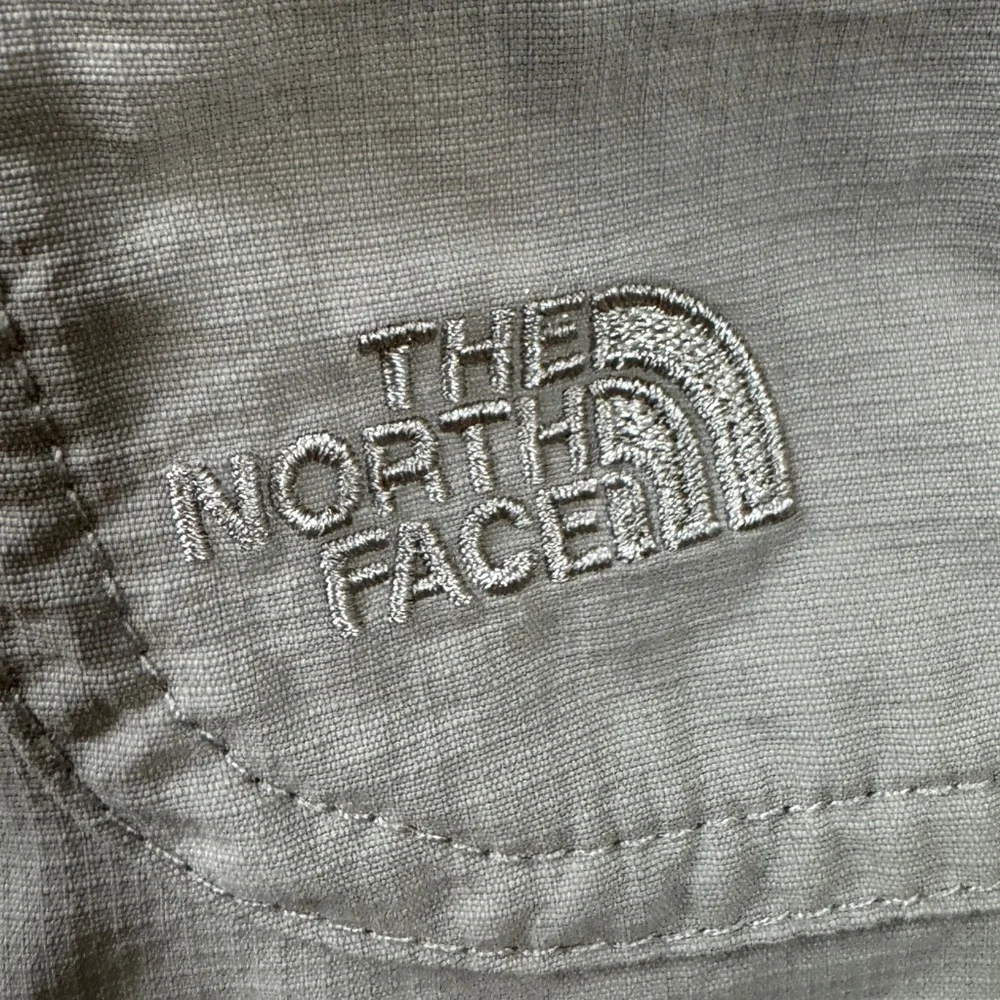 The North Face | Horizon Roll Up Stow Pocket Short Size 2 EUC